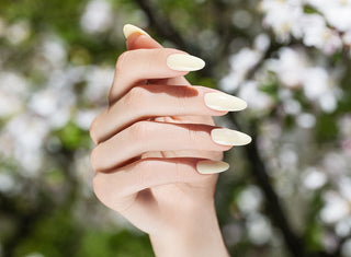 LEMON — Mega Base (Rubber Base coat) 8 ml VICTORIA VYNN