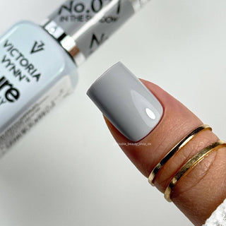 071 In The Shadow — Gel polish Pure Creamy 8ml VICTORIA VYNN